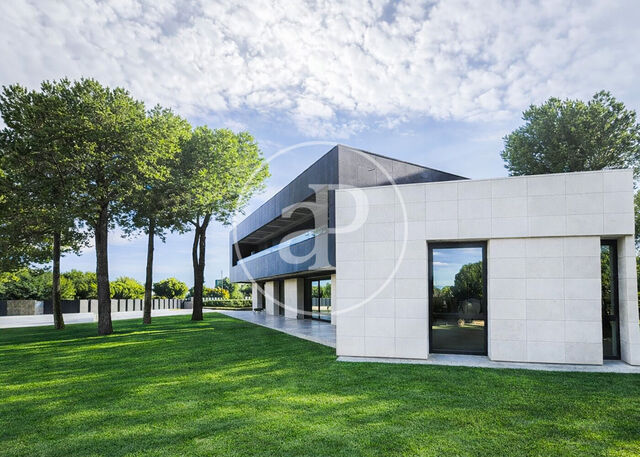 Nouvelle construction à vendre avec terrasse à Las Lomas (Boadilla del Monte)